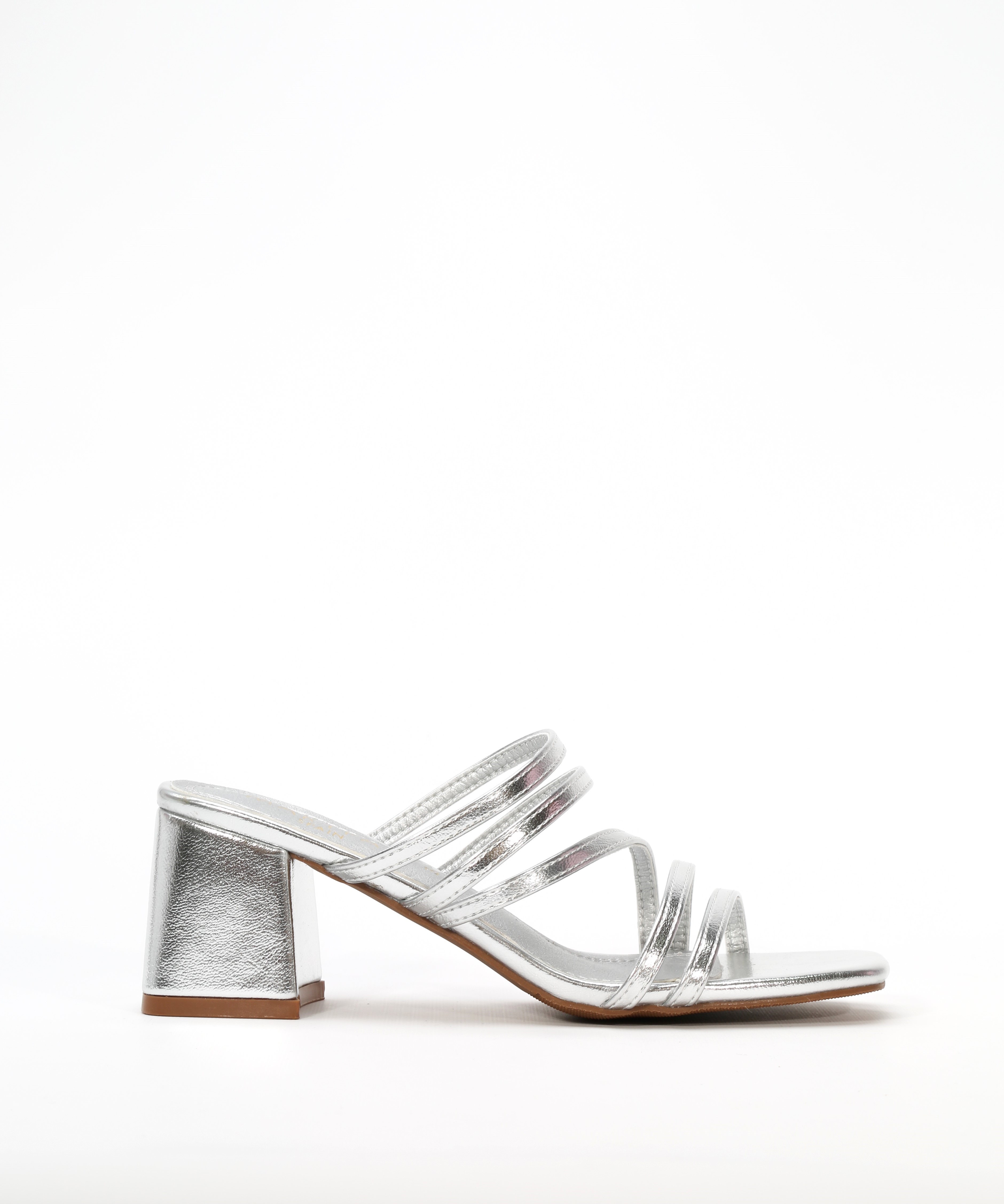 Sandalias tiras finas